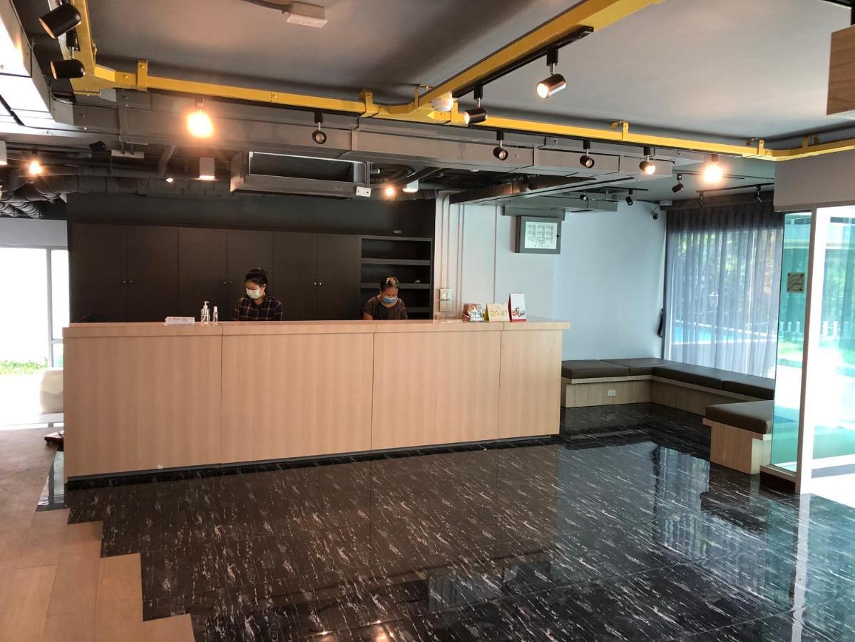 The Key Point Hotel Bangkok Luaran gambar