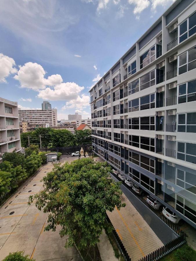 The Key Point Hotel Bangkok Luaran gambar